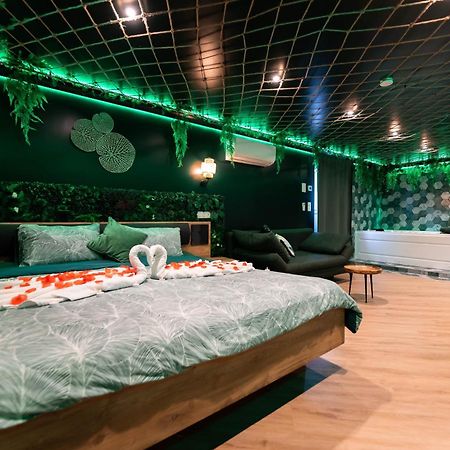 L'Oasis Tropicale, Jacuzzi, Love Room روبينهيم المظهر الخارجي الصورة