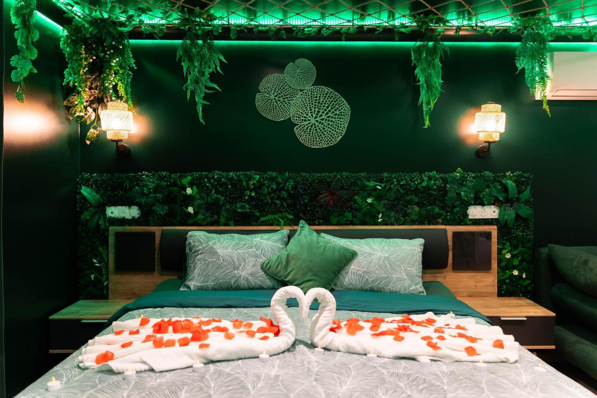 L'Oasis Tropicale, Jacuzzi, Love Room روبينهيم المظهر الخارجي الصورة