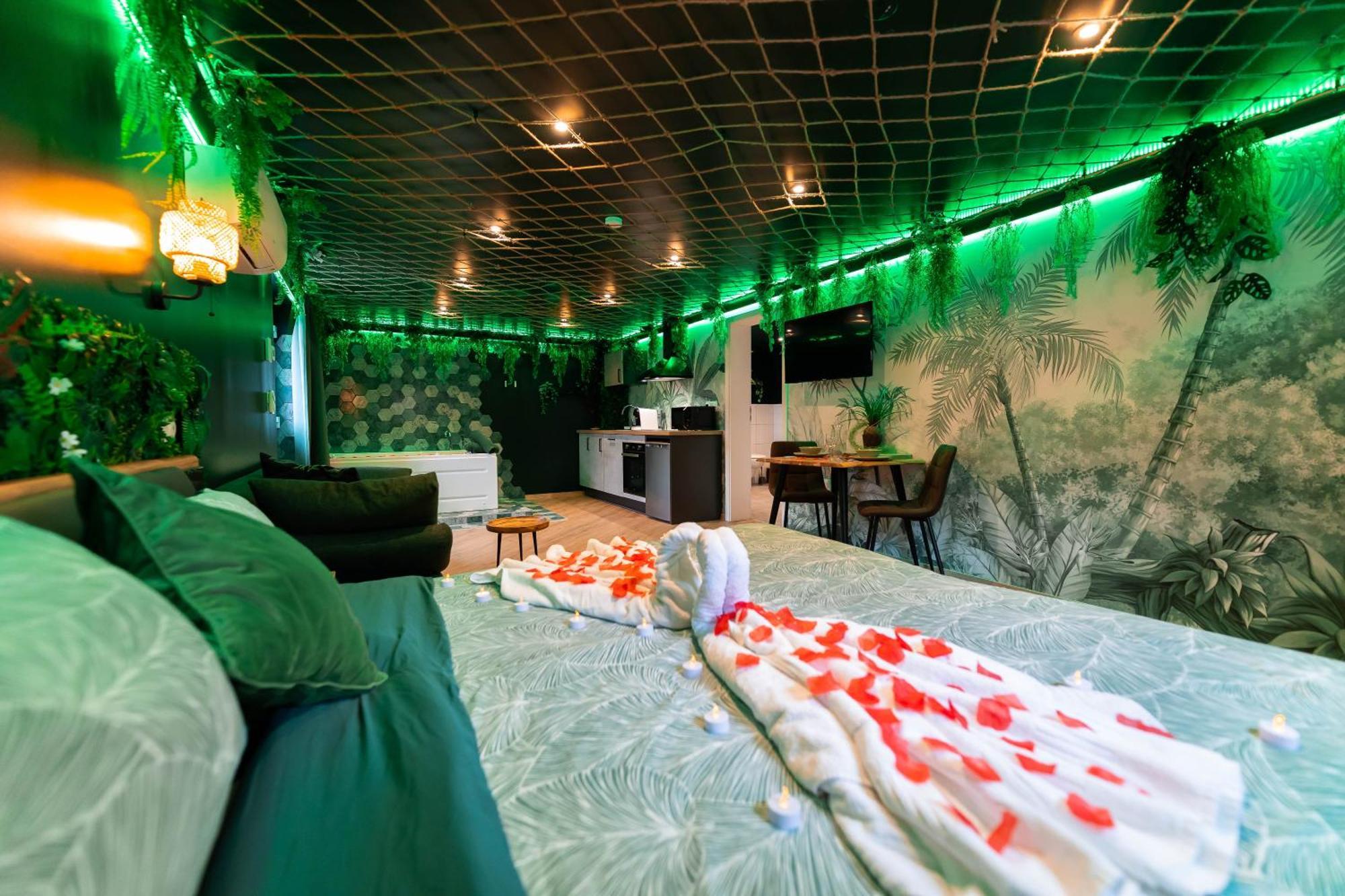 L'Oasis Tropicale, Jacuzzi, Love Room روبينهيم المظهر الخارجي الصورة